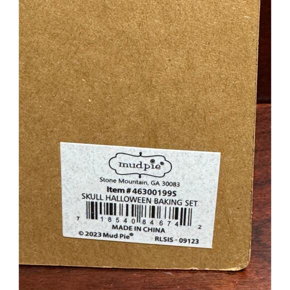 Set of 2 NWT Mud Pie Candy and Skull Halloween Cookie Cutter and Spatula Sets - Picture 6 of 9